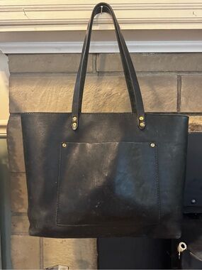 Minimalist Black Leather Shoulder Tote - Women's Everyday Bag